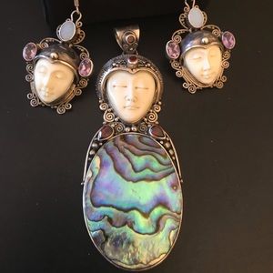 925 silver set with mother of pearl, amethyst, carnet, opal and curved bone.